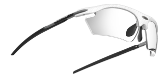 גלו את מגוון הפתרונות של רודי לספורטאים מרכיבי משקפי ראיה